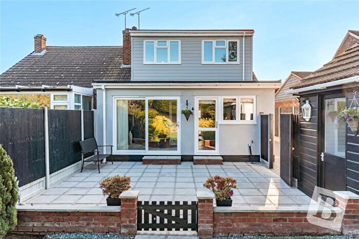 3 Bedroom Semi-Detached House For Sale In Harpers Lane, Doddinghurst, Brentwood, Essex, CM15