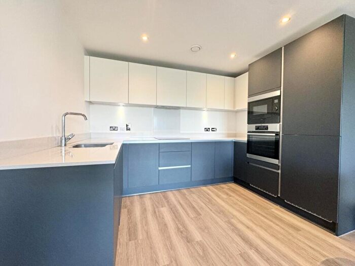 House To Rent In City House, Winchmore Hill, N21