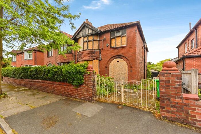 4 Bedroom Semi-Detached House For Sale In Ellesmere Road South, Chorlton, Manchester, M21