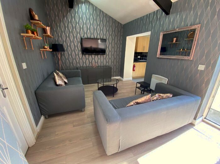 5 Bedroom Flat To Rent In A Pomona Street, Liverpool, Liverpool, L3