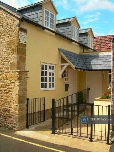 2 Bedroom Semi-Detached House To Rent In The Old Curiosity Shop, Moreton-In-Marsh, GL56