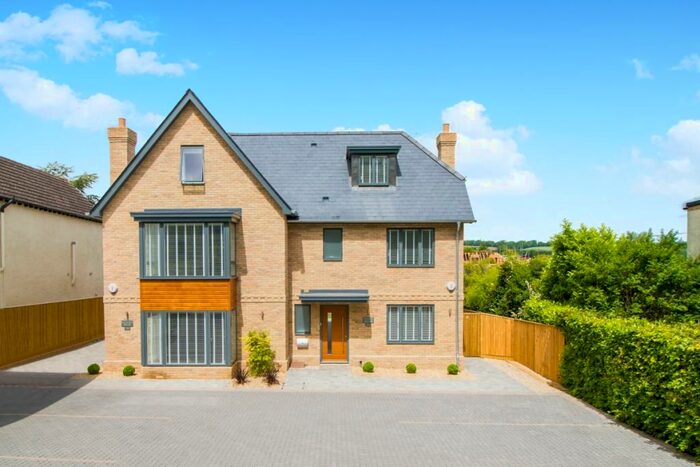 4 Bedroom Semi-Detached House To Rent In Cumnor Hill, Oxford, OX2
