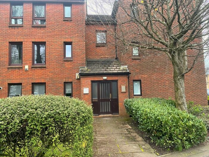 Studio To Rent In Princess Gate, Rutherglen, South Lanarkshire, G73