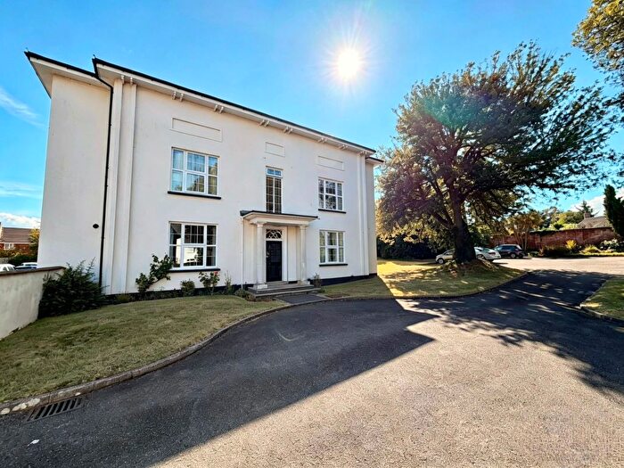 2 Bedroom Flat To Rent In Church Road, Alphington, Exeter, EX2