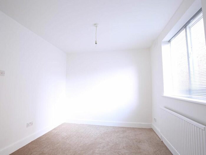 1 Bedroom Apartment To Rent In Stoke Newington High Street, Stoke Newington, N16