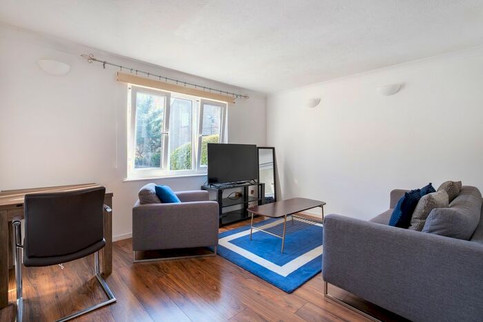 1 Bedroom Flat To Rent In Milford Mews, London, SW16