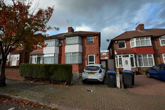 3 Bedroom Semi-Detached House To Rent In Crummock Gardens, Kingsbury, NW9