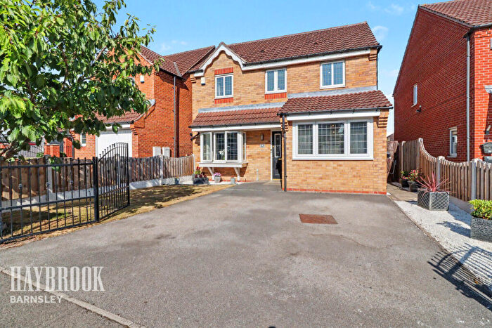 4 Bedroom Detached House For Sale In Brettas Park, Monk Bretton, S71