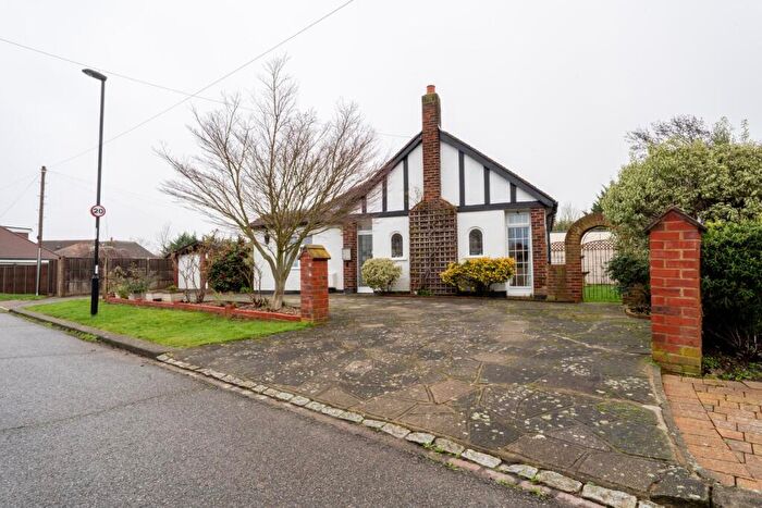 2 Bedroom Bungalow For Sale In Tower View, Shirley, Croydon, CR0