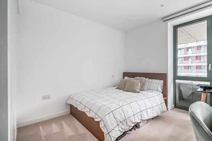 2 Bedroom Flat For Sale In Fairwater House, Royal Wharf, London, E16