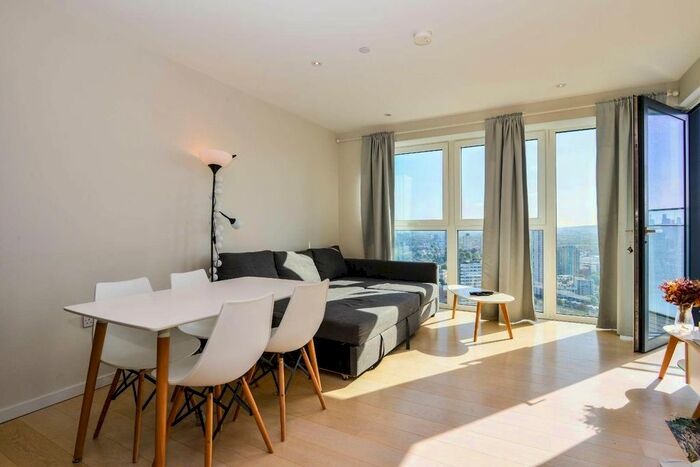 1 Bedroom Flat To Rent In Glasshouse Gardens, Stratford, London, E20