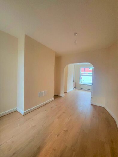 3 Bedroom Terraced House To Rent In Cowesby Street, Manchester, M14