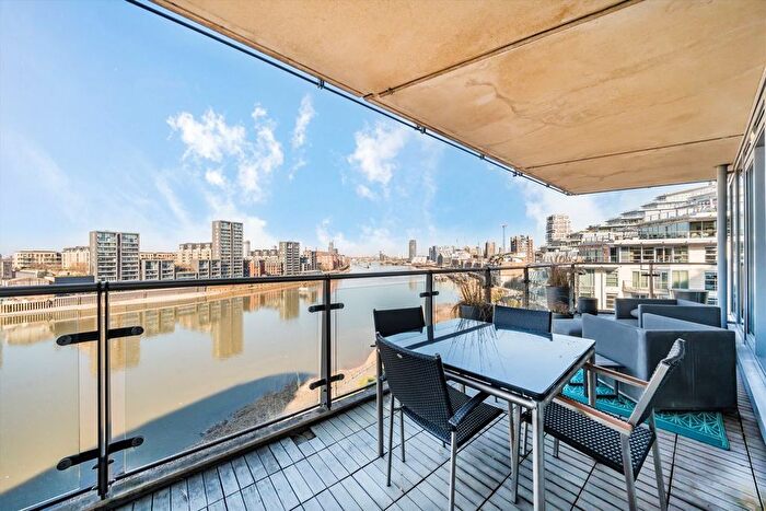 3 Bedroom Flat To Rent In Juniper Drive, London, SW18