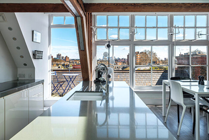 2 Bedroom Penthouse For Sale In The Lycee, Kennington, SE11