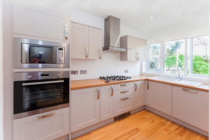 3 Bedroom Terraced House To Rent In Alexandra Road, London, E6