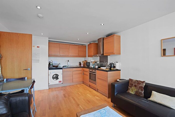 1 Bedroom Flat To Rent In Millbank Court, John Islip Street, London, SW1P