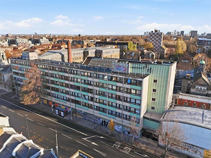 1 Bedroom Flat For Sale In Cambridge Heath Road, London, E2