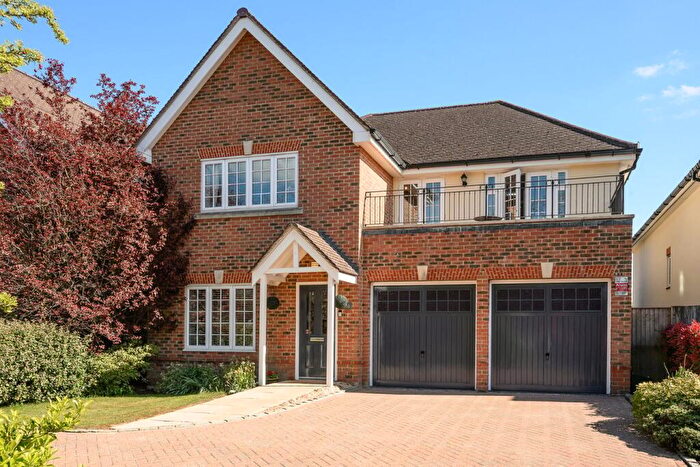 4 Bedroom Detached House For Sale In Waverley Road, Stoke D'abernon, Cobham, KT11