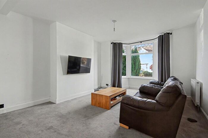 3 Bedroom Terraced House For Sale In Batsford Road, Coventry, CV6