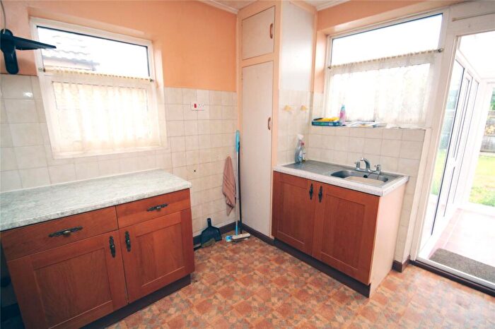 2 Bedroom Bungalow For Sale In Sea Road, Barton On Sea, New Milton, Hampshire, BH25