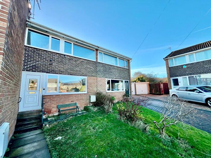 3 Bedroom House To Rent In Swinnow Garth, Leeds, LS13