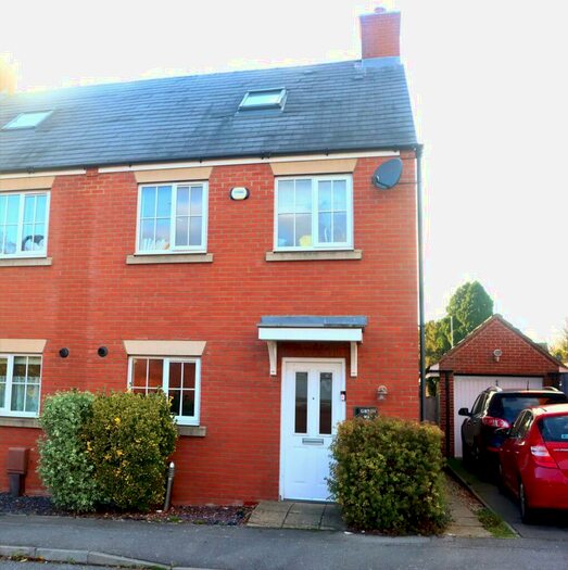 3 Bedroom Semi-Detached House To Rent In Girton Way, Bletchley, Milton Keynes, MK3