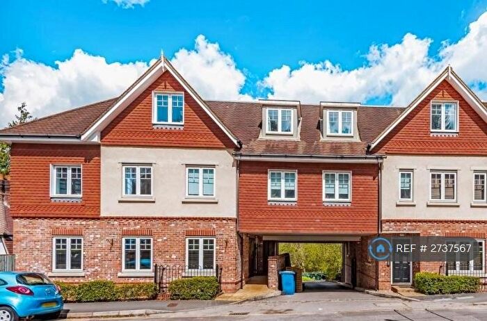 2 Bedroom Flat To Rent In Doyle Court, Haslemere, GU27