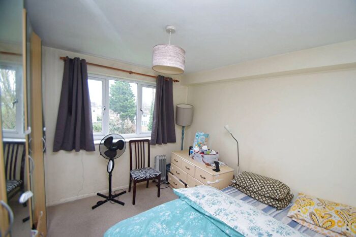 1 Bedroom Flat To Rent In , Watford, WD18