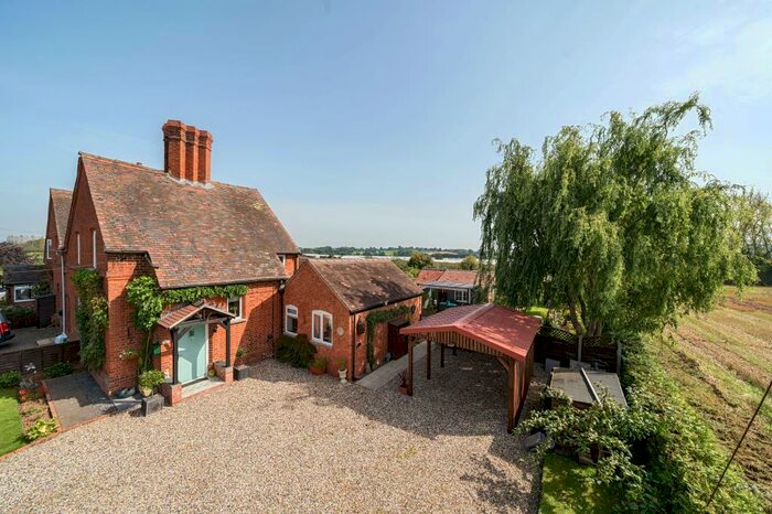 2 Bedroom Semi-Detached House For Sale In Ocle Pychard, Herefordshire, HR1