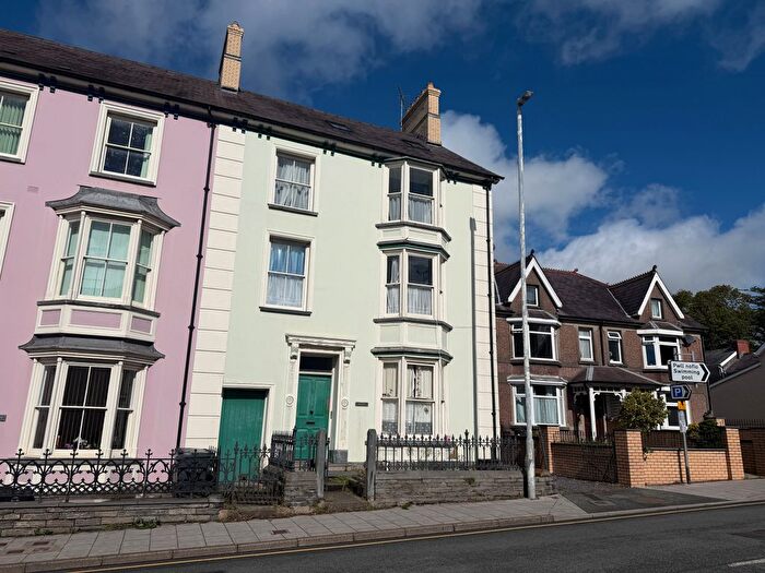 2 Bedroom Flat To Rent In Belmont, Pendre, Cardigan, SA43