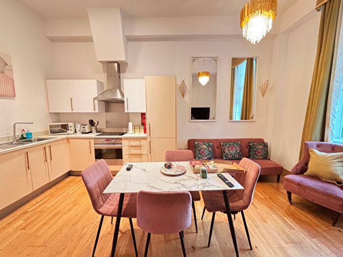 3 Bedroom Flat To Rent In Longbridge Road, Dagenham, RM8