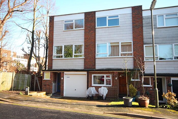2 Bedroom Terraced House To Rent In Woodlands, Woking, GU22