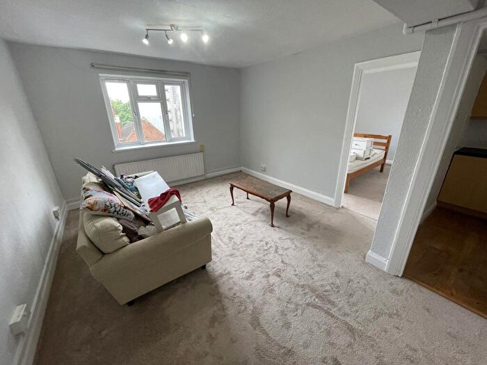 1 Bedroom Flat To Rent In Deseret House, London Road, Mitcham, Merton, CR4