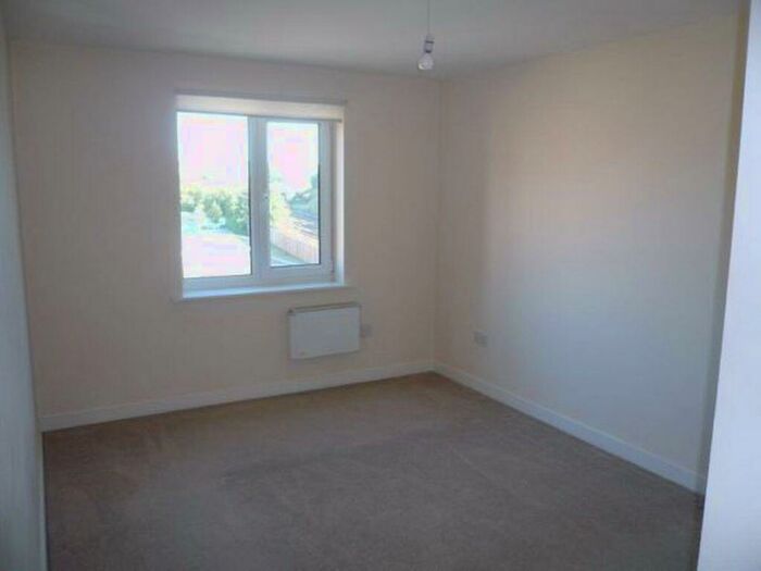 3 Bedroom Apartment To Rent In Tapton Lock Hill, Chesterfield, Derbyshire, S41