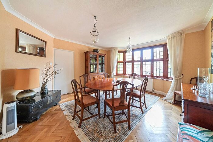 5 Bedroom Detached House For Sale In Grimwade Avenue, Lloyd Park, Croydon, CR0