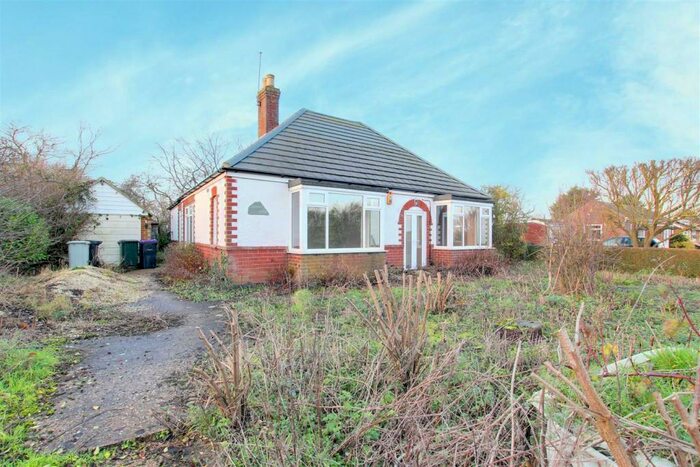2 Bedroom Detached Bungalow For Sale In Stain Lane, Theddlethorpe, Mablethorpe, LN12