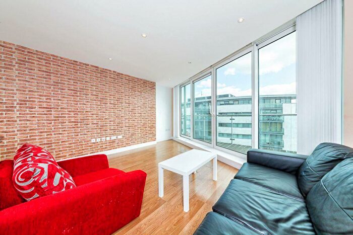2 Bedroom Apartment To Rent In The Helm, Gallions Reach, E16