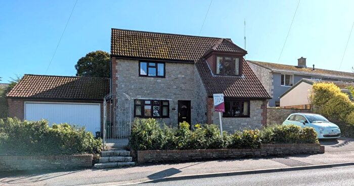 3 Bedroom Detached House For Sale In Wyke Road, Weymouth, DT4