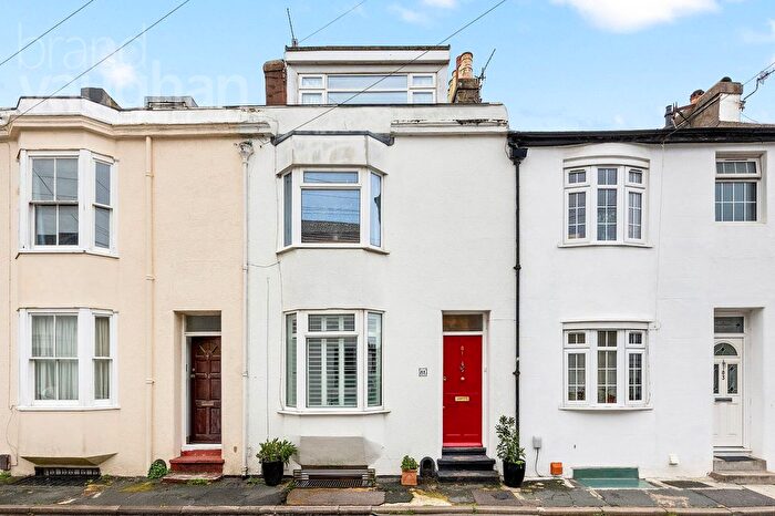 3 Bedroom Detached House For Sale In Centurion Road, Brighton, BN1