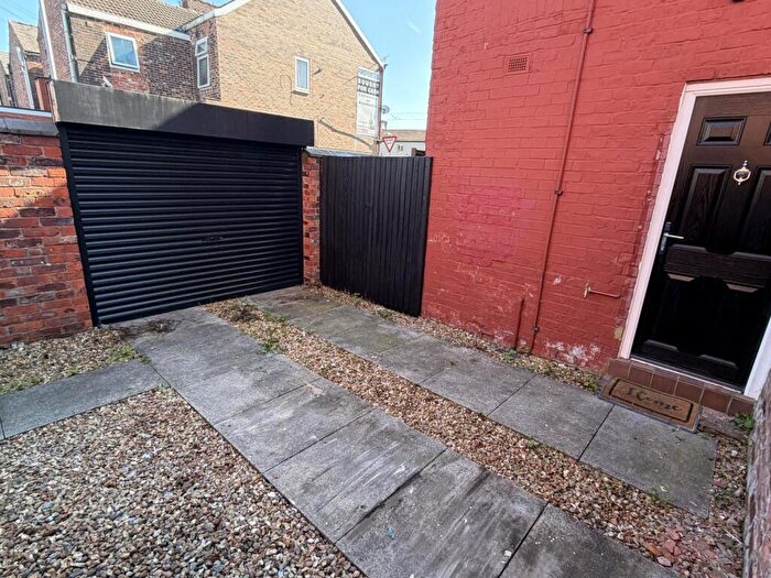 1 Bedroom Flat To Rent In Ashton New Road, Manchester, M11