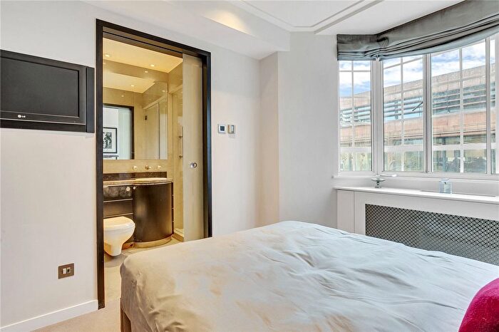 2 Bedroom Flat For Sale In Chelsea Cloisters, Sloane Avenue, Chelsea, London, SW3