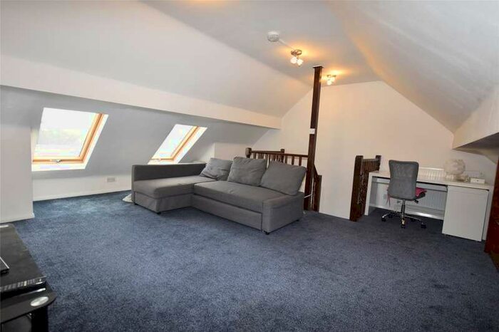 2 Bedroom Flat To Rent In Kingsbury Road, Kingsbury, Middlesex, NW9