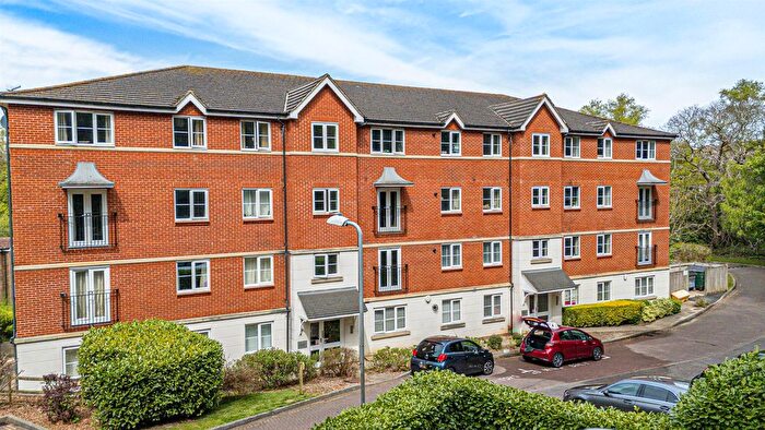 2 Bedroom Flat For Sale In Arbourvale, St. Leonards-On-Sea, TN38