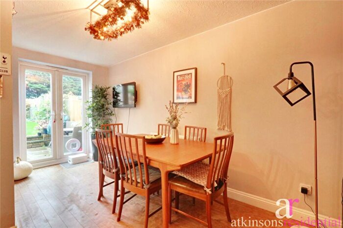 3 Bedroom Terraced House For Sale In Vicars Moor Lane, London, N21