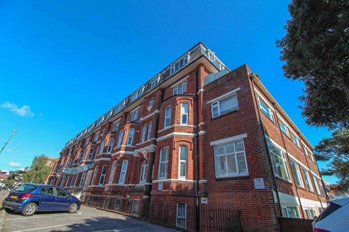 2 Bedroom Flat To Rent In Durley Gardens, Bournemouth, BH2