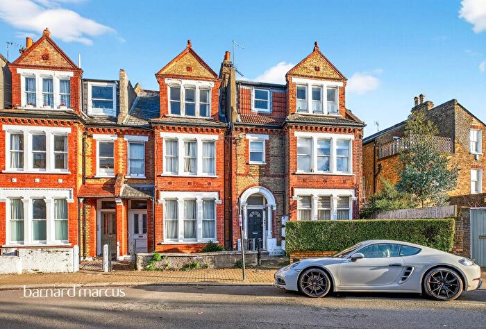 2 Bedroom Flat For Sale In Marney Road, London, SW11