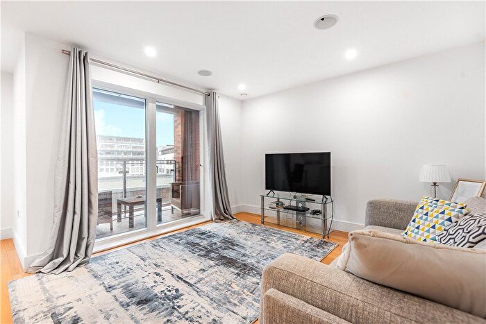 2 Bedroom Flat To Rent In Lamb Walk, London, SE1