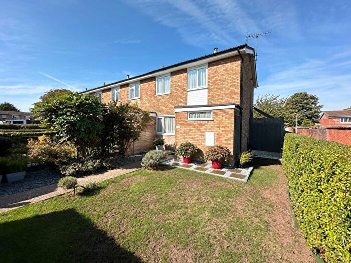 2 Bedroom End Of Terrace House For Sale In Linmere Walk, Houghton Regis, LU5