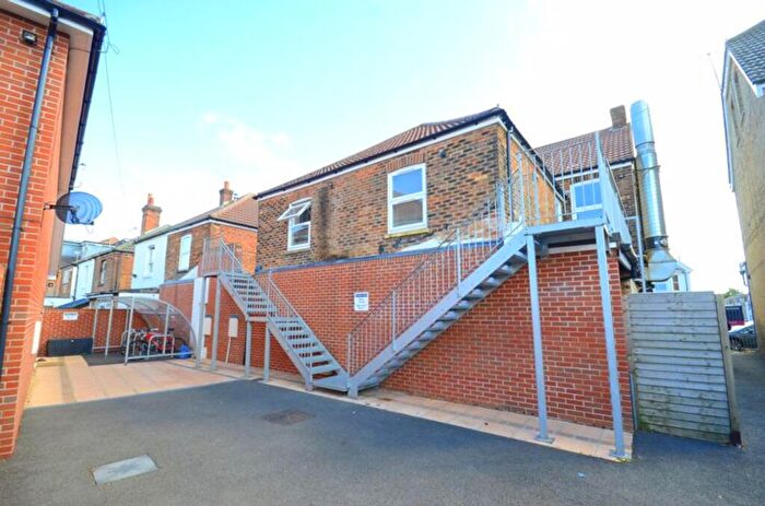 2 Bedroom Flat To Rent In Consort Close, Consort House Consort Close, BH12