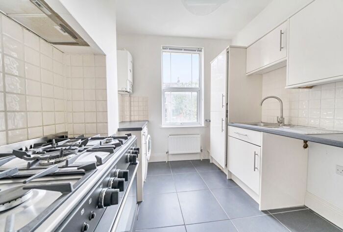 1 Bedroom Flat For Sale In Lower Cheltenham Place, Bristol, BS6